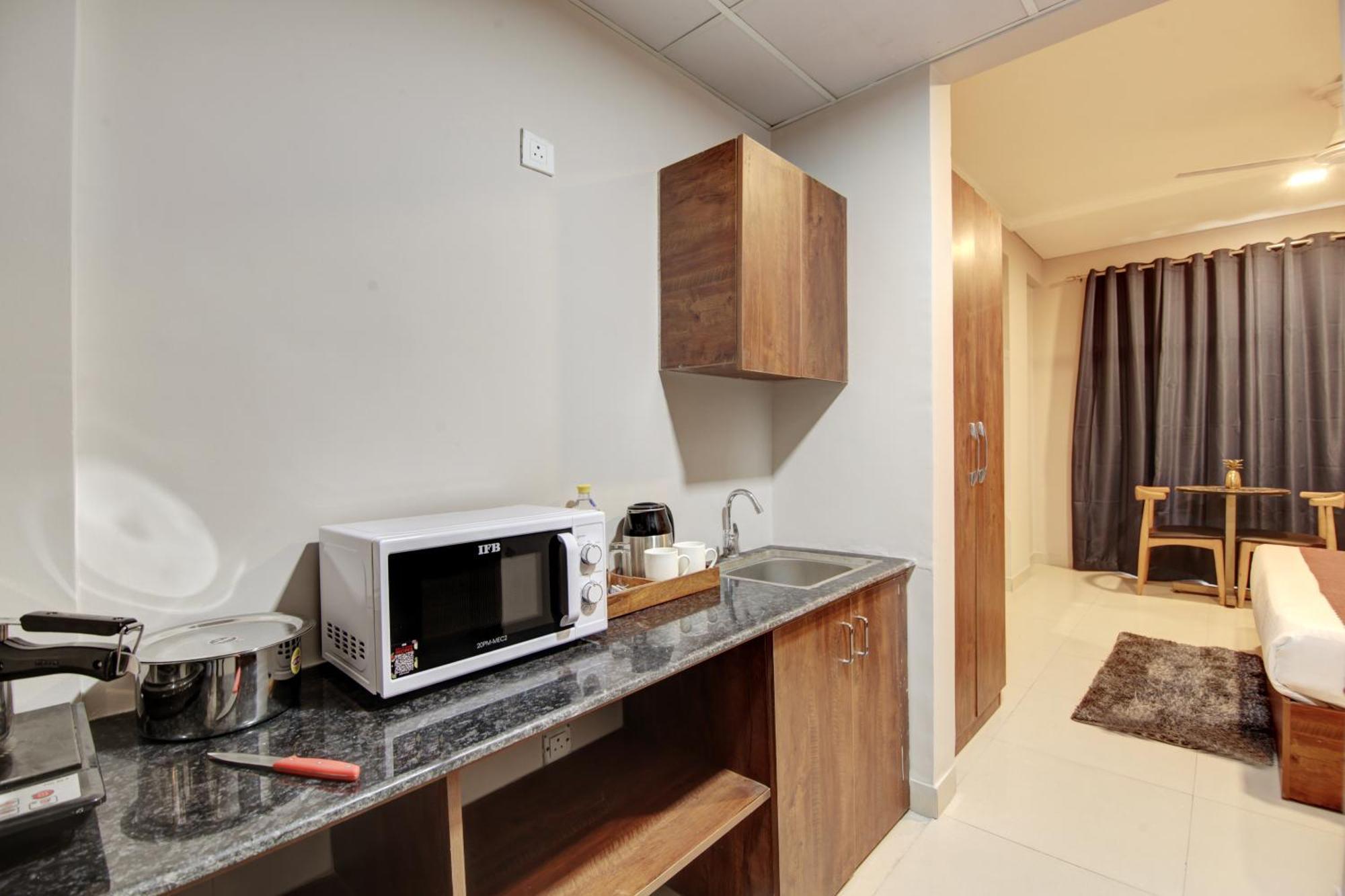 Limewood Stay - Executive Huda City Center Gurgaon Exterior foto